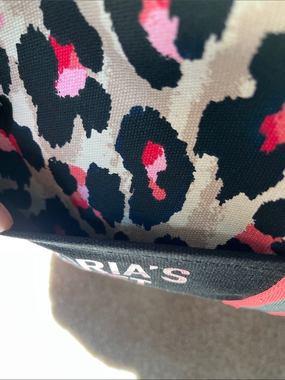 Victoria's Secret Jumbo Beach Bag - Picture 6 of 10